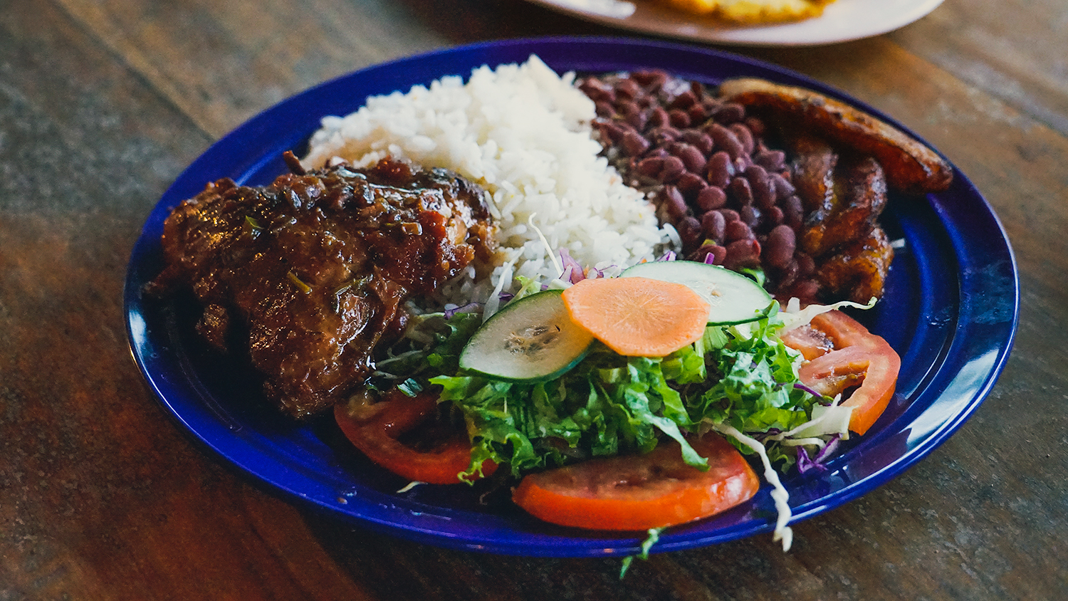 4 Foods You HAVE to Try in Costa Rica!